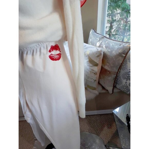 NWT Wildfox cotton blend vanilla cream “Smooches” jogger trackpants, S - Picture 3 of 13